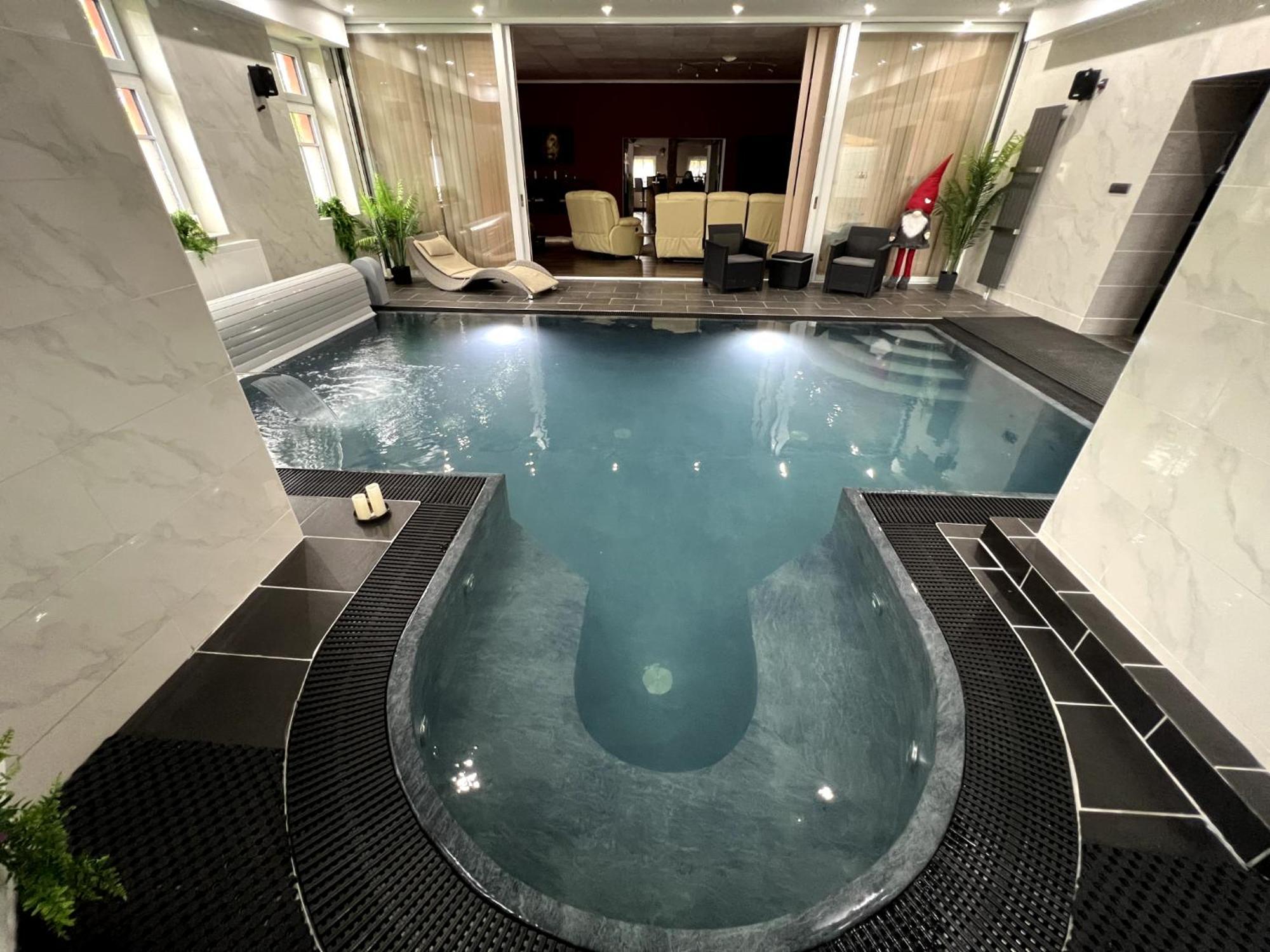 Haus Mit Pool Grossschoenau Exterior photo
